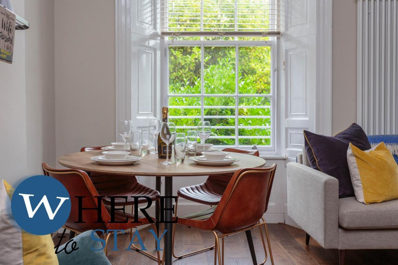 Stylish 2Bed Apartment Underneath Edinburgh Castle Exterior foto